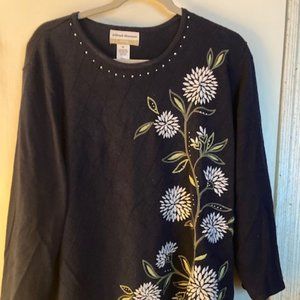 Dark blue sweater, with beautiful emborder flower